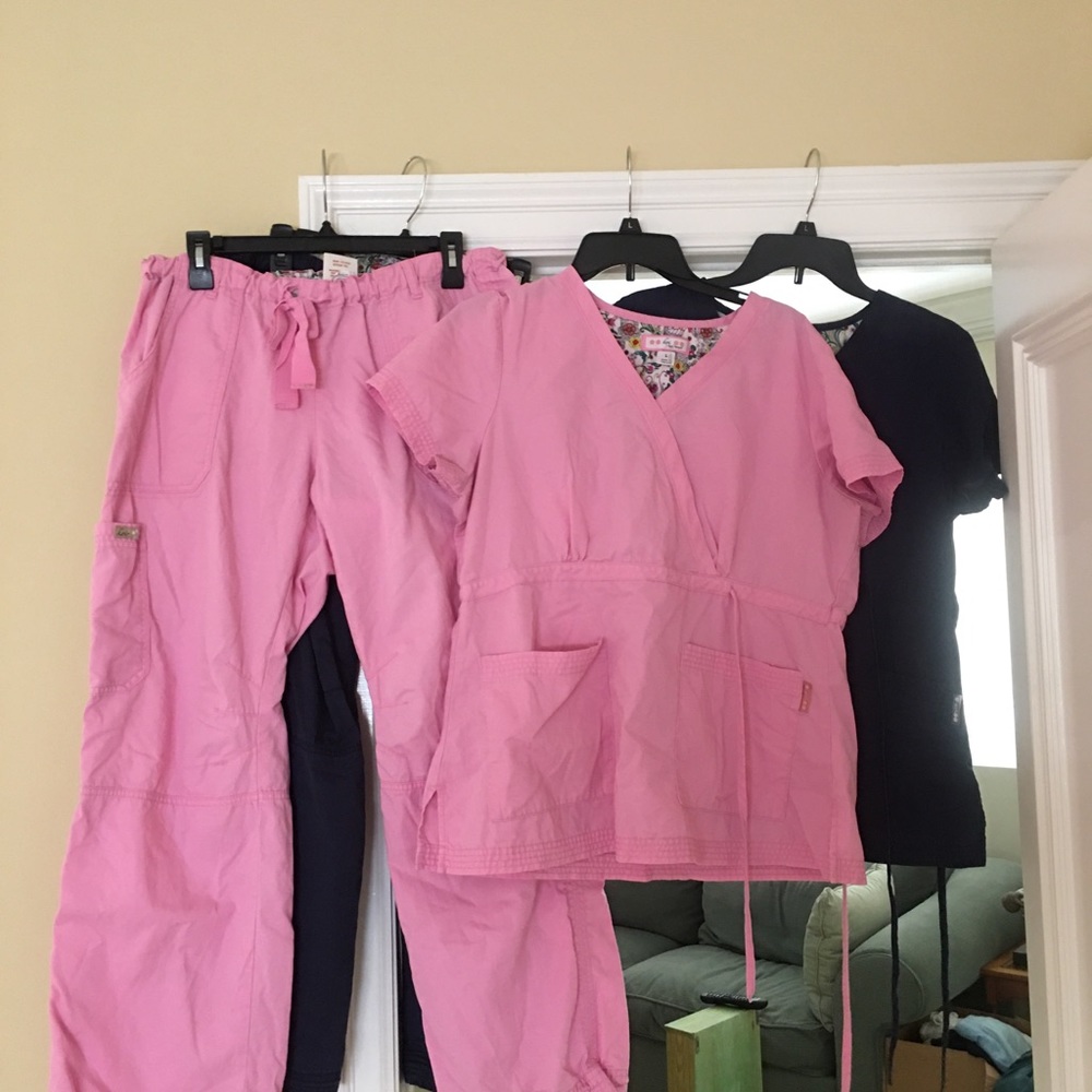 Koi scrubs